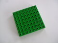 8 x 8 donkergroene noppen plaat (hoog model)