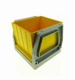 Gele kiepcontainer in grijs frame