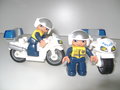 Witte-politiemotor-met-politieagent-(nieuw-model)
