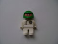 Coureur / Racer met groene helm en wit uniform met nr: "2". 